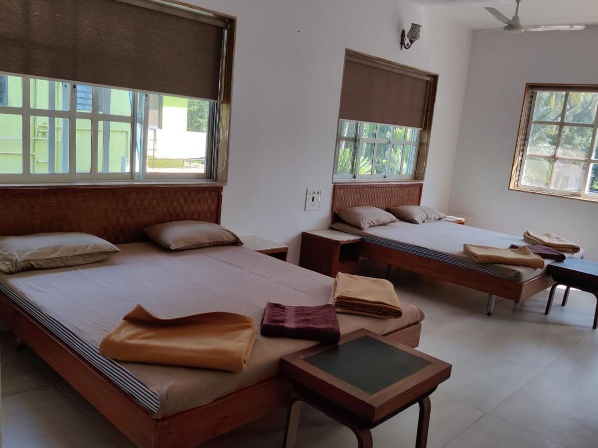 White House Beach Resort, Nagaon Экстерьер фото