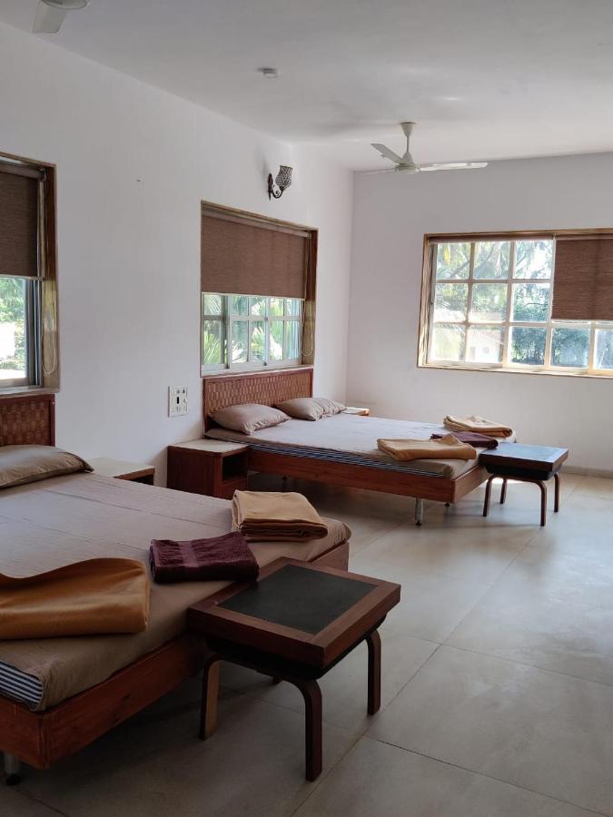 White House Beach Resort, Nagaon Экстерьер фото