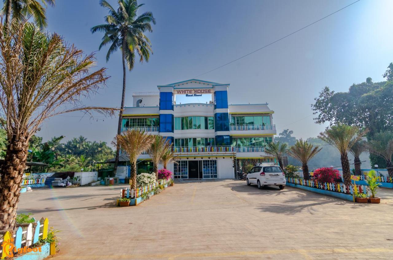 White House Beach Resort, Nagaon Экстерьер фото