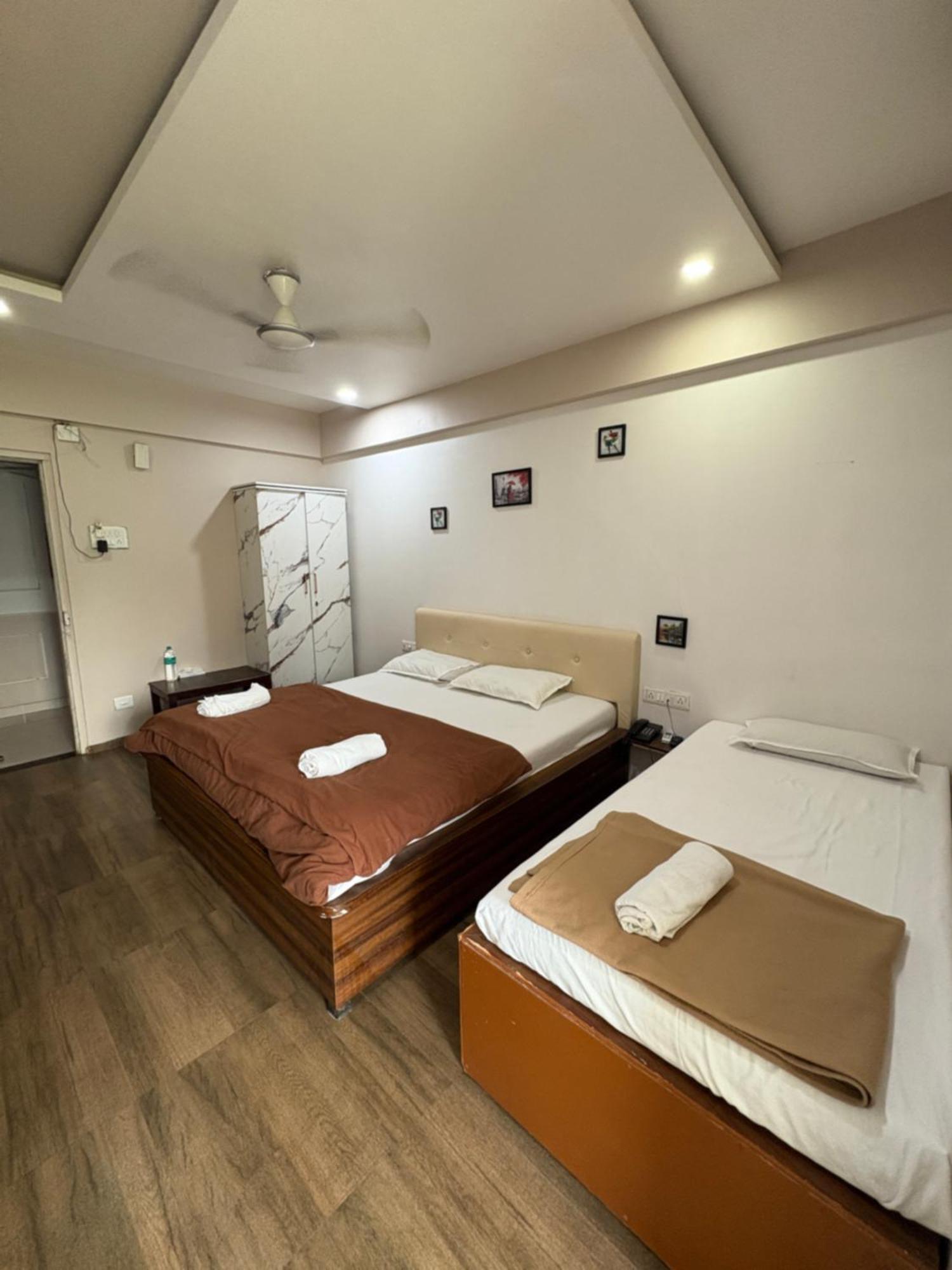 White House Beach Resort, Nagaon Экстерьер фото